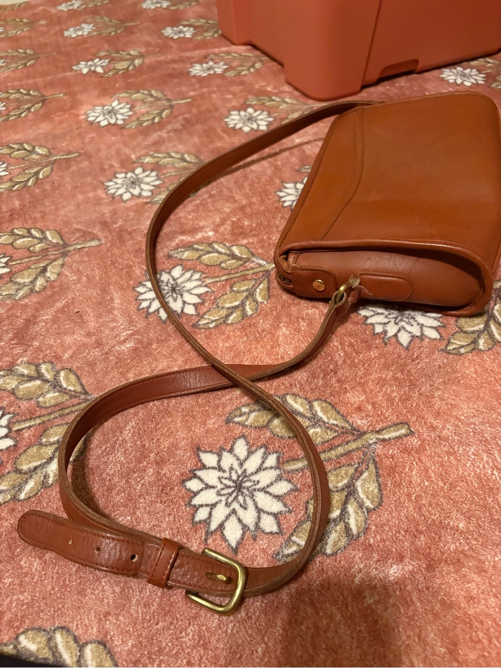 Coach Vintage Station Bag 9944 British Tan Leather Crossbody - Picture 13 of 16
